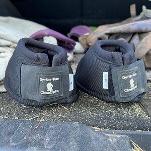 Black No-Turn Bell Boots size large